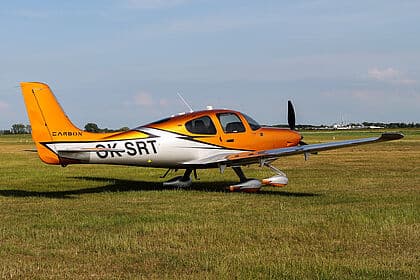 Cirrus SR22T — OK-SRT