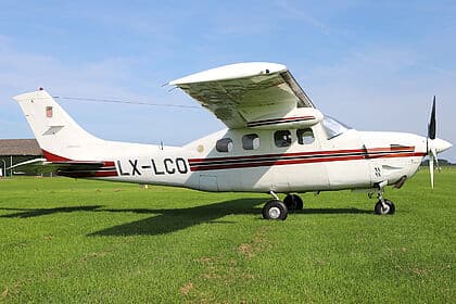 Cessna P210 — LX-LCO